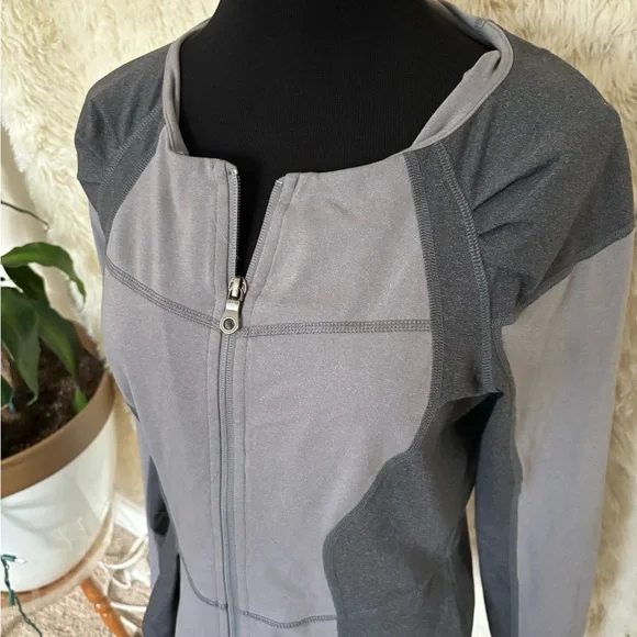 Jacket - Picture 5 of 9